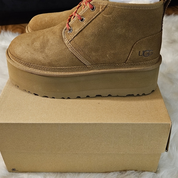 UGG NUEMEL "HERITAGE" PLATFORM BOOT - Picture 2 of 9